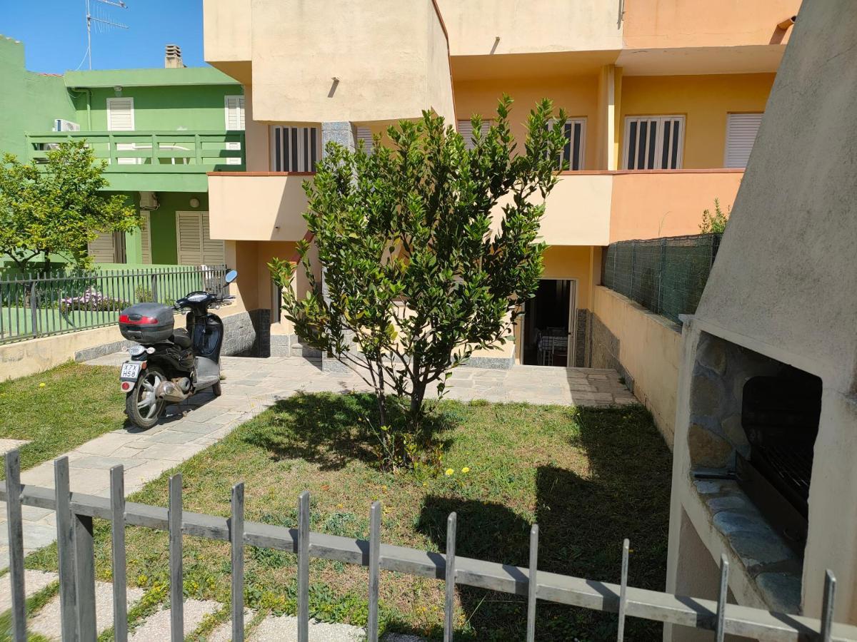 Oasy2 Appartement Villasimius Buitenkant foto